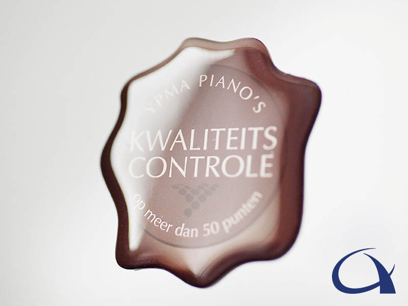 Ypma Piano's kwaliteits controle doming sticker